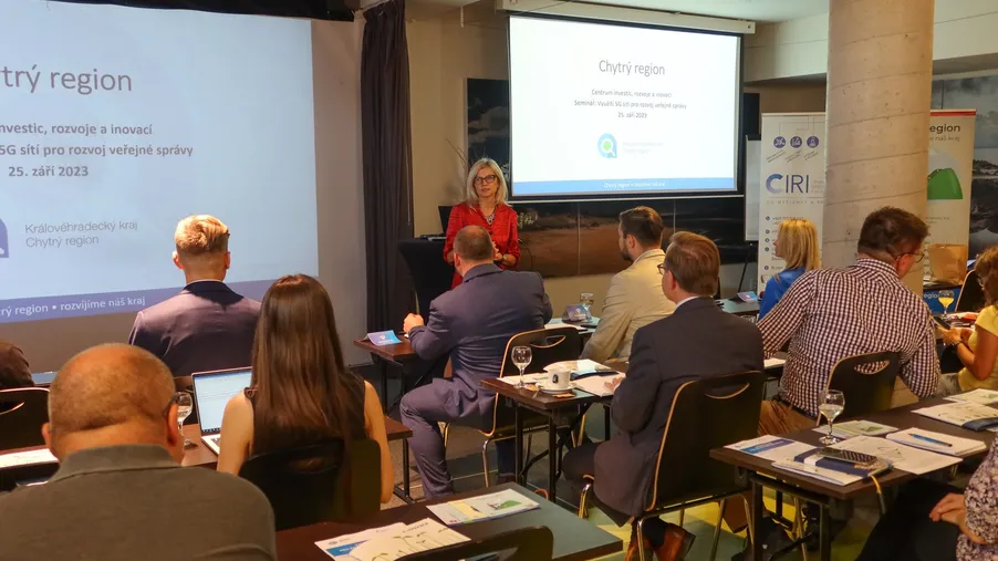 Využití 5G sítí pro rozvoj veřejné správy: dotační seminář v Hradci Králové